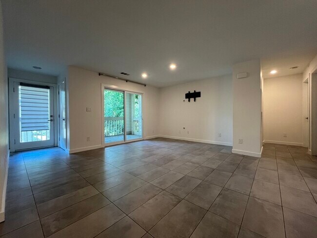 Building Photo - 1041 Churchill Downs Ct
