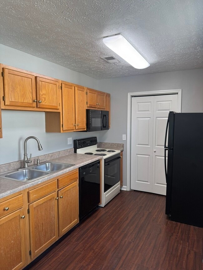 Building Photo - duplex