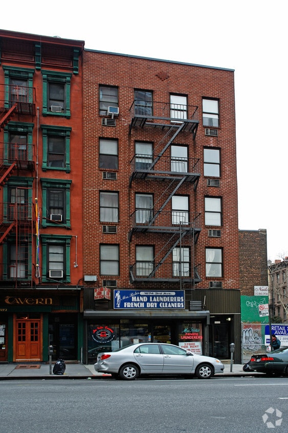 Primary Photo - 1674 Third Ave