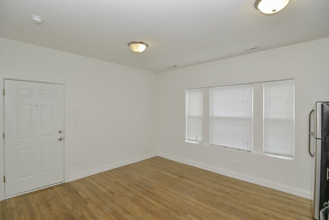 Foto del edificio - 4911 W Cuyler Ave