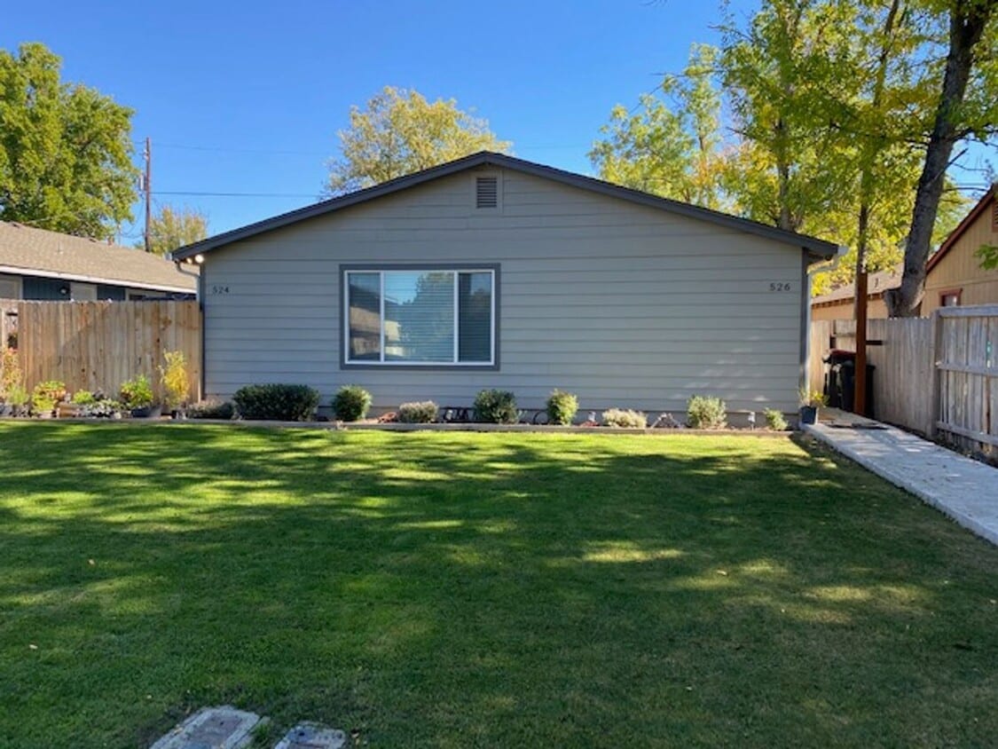 Primary Photo - 524-526 MARIE