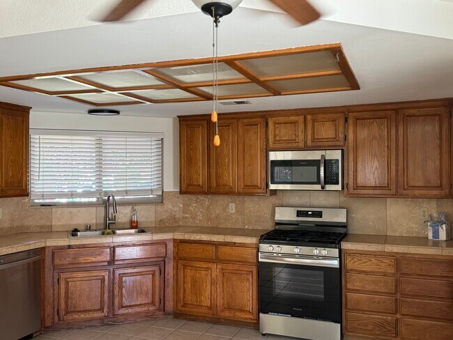 Foto del edificio - 913 Spyglass Ct