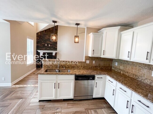 Foto del edificio - Limited Time Special Offer / 3 Bed, 2 Bath Home with Garage / Pet-Friendly / Vouchers Accepted / ...