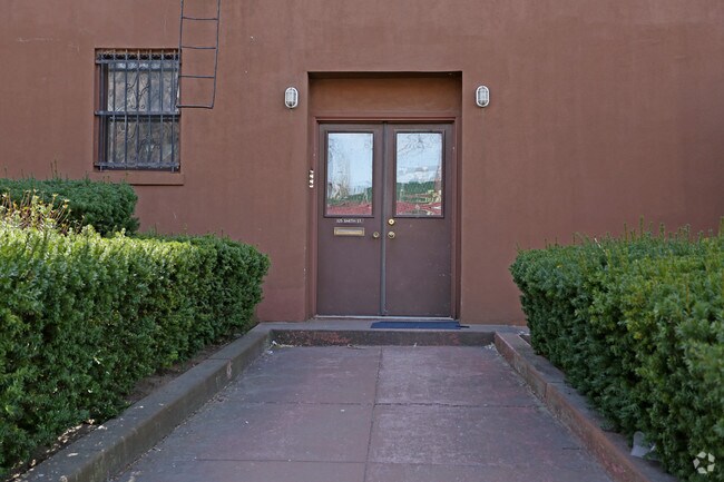 Foto del edificio - 325 Smith St