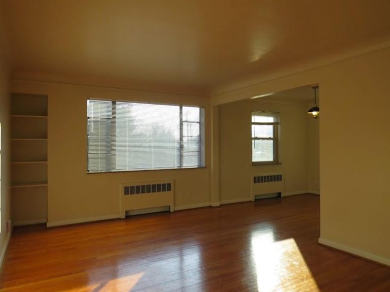 Primary Photo - 3374 Woodford Rd