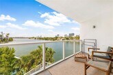 Foto principal - 9821 E Bay Harbor Dr