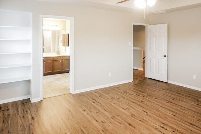 Building Photo - 19011 Woodland Leaf Ln