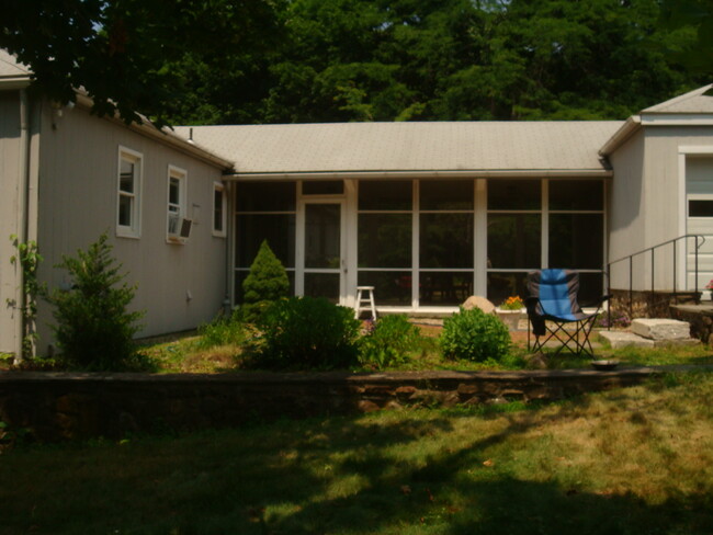 Building Photo - 33 Reservoir Rd