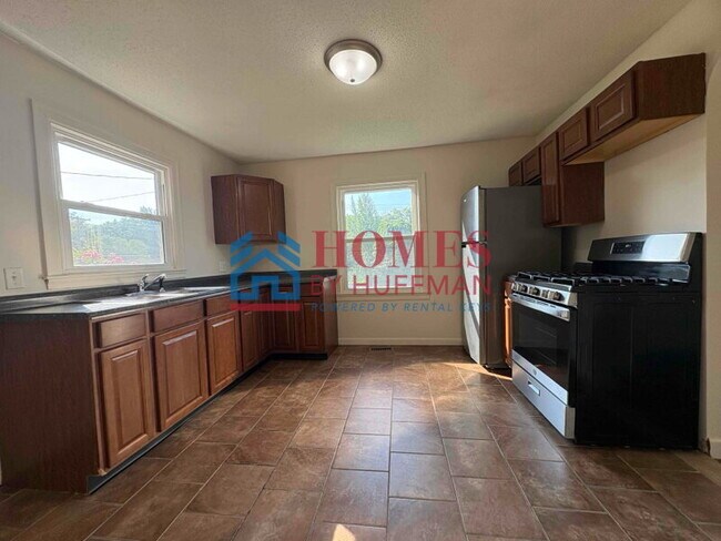 Building Photo - Westside | Two Bedroom House | Updated