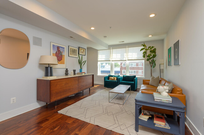 Foto del edificio - 603 Kennedy St NW