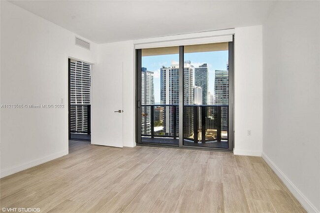Foto del edificio - 55 SW 9th St