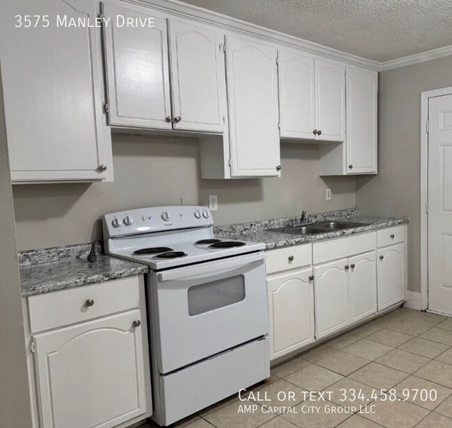 Building Photo - 3575 Manley Dr
