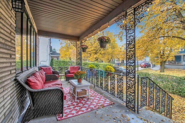 Foto del edificio - 79 Ideal St