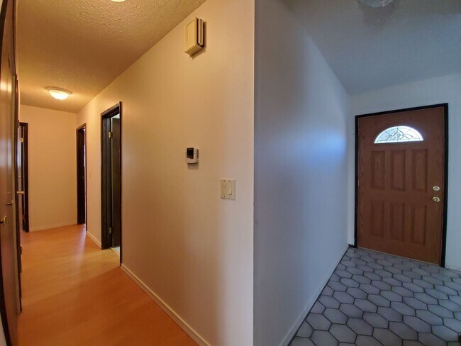 Foto del edificio - 1609 Amon Drive, Richland