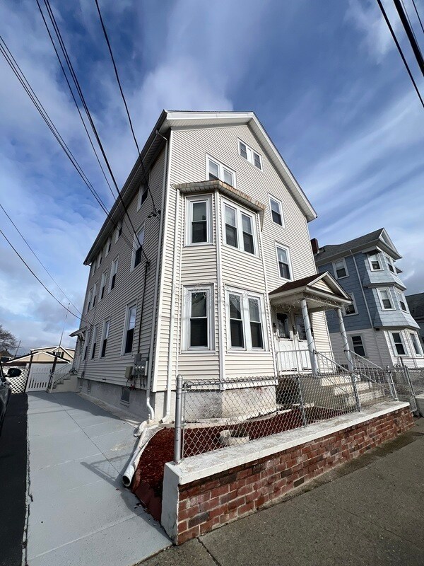 Primary Photo - 58 Benefit St