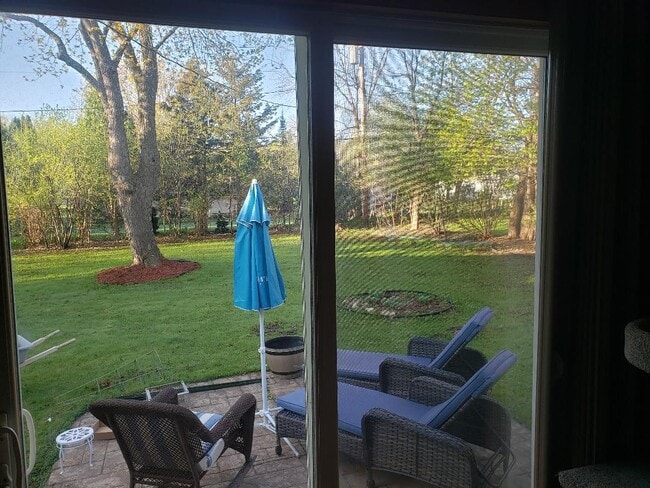 yard - 4905 Phillip Ln