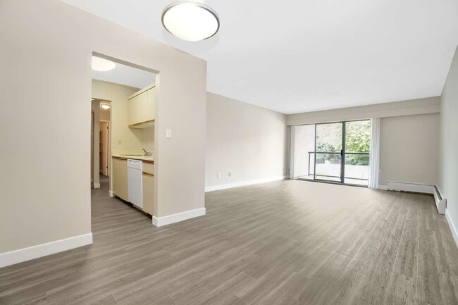 Building Photo - $500 Security DepositCarlton Park Gardens ...