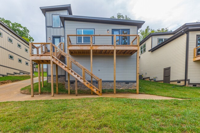 Photo - 618 Ladd Ave House