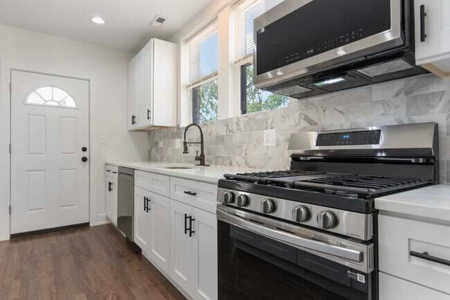 Foto del edificio - 7446 S Luella Ave