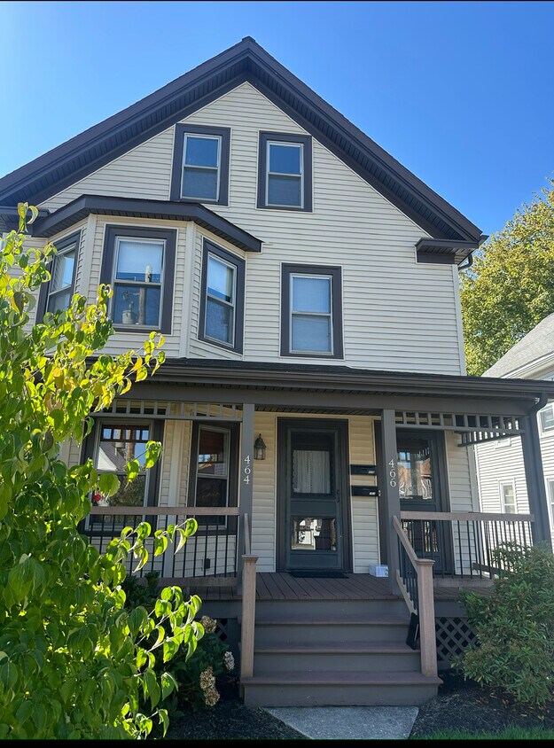 Foto del edificio - 464 Main St