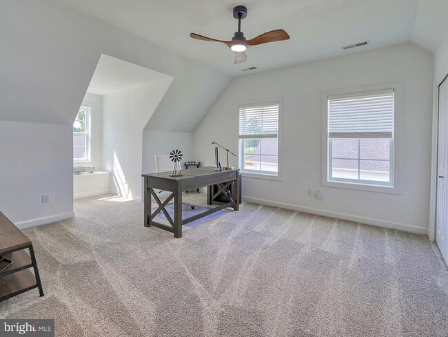 Building Photo - 36628 Dew Way