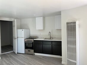 Building Photo - 331 Cerro Romauldo Ave