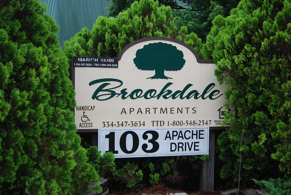 Foto principal - Brookdale Apartments