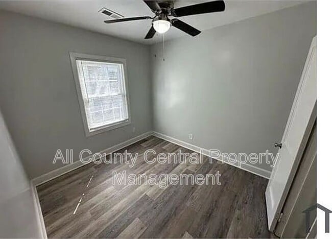 Foto del edificio - 1601 Center St S