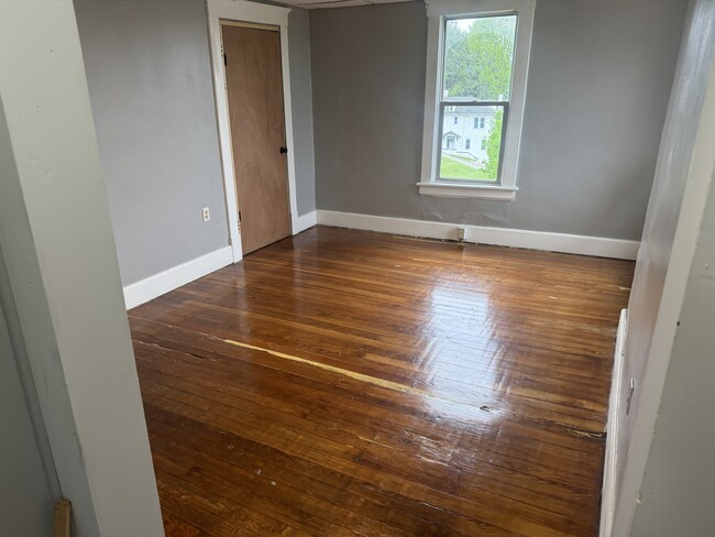 Building Photo - 216 Watson Ave