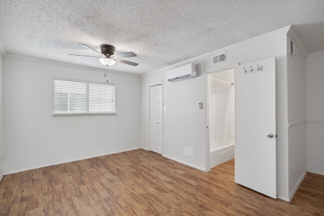 Foto del edificio - 4105 Speedway, Unit 105