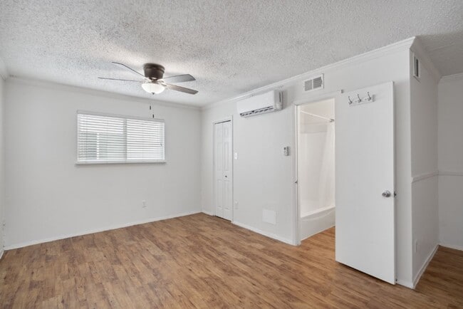 Building Photo - 4105 Speedway, Unit 105