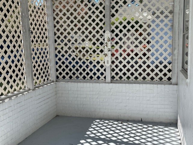 Foto del edificio - 2567 N View Ave