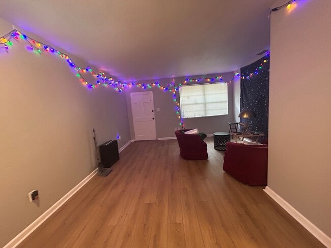 Foto del edificio - Beautiful 2/1 NW Gainesville with large yard
