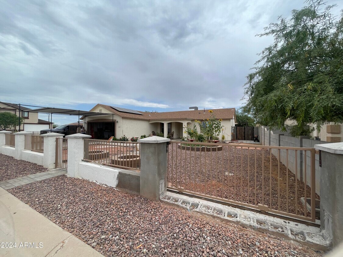 Foto principal - 11307 W Cabrillo Dr