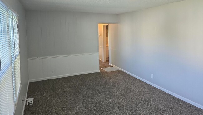 Building Photo - 2701 Wilson Ave