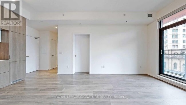 Building Photo - 159 Dundas St E