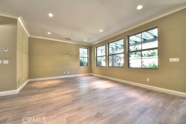 Building Photo - 46 Larkfield