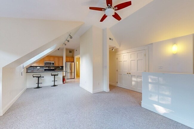 Foto del edificio - 90 Highland Ave