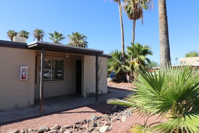 Foto del edificio - 903 s kenwood circle # 1, tempe az