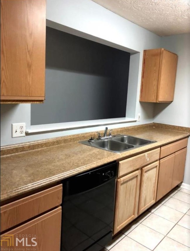 Foto del edificio - 5104 Fairington Ridge Cir
