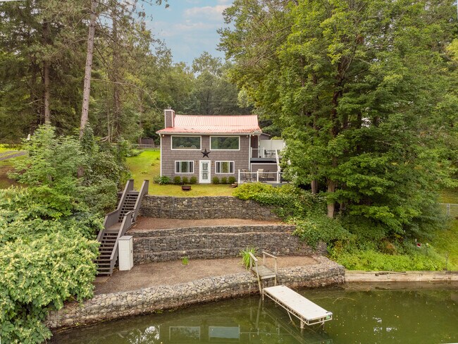 Building Photo - 156 Silliman Cove