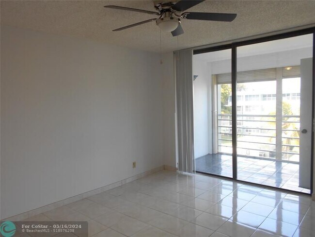 Building Photo - 2761 Taft St