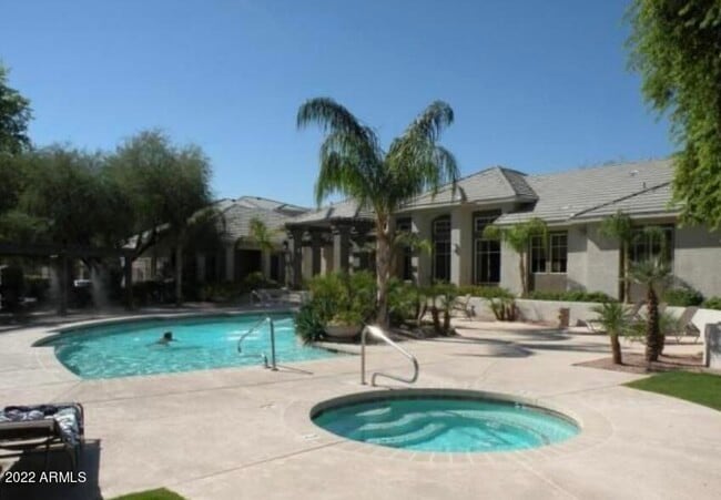 Building Photo - 5345 E Van Buren St