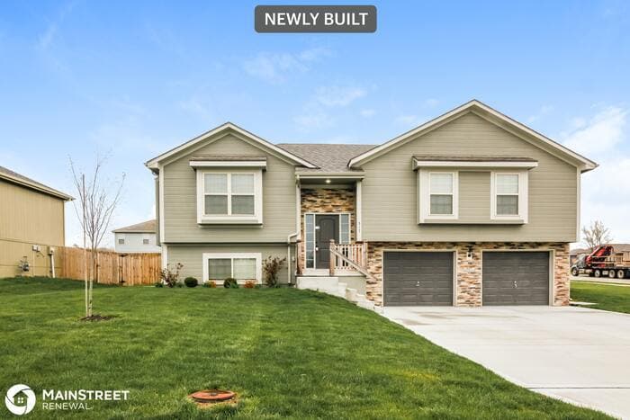 Primary Photo - 517 Emerson Dr, Belton, MO 64012