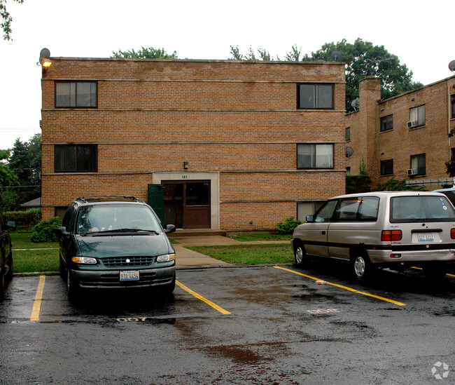 Building Photo - Arbor Court Apartments