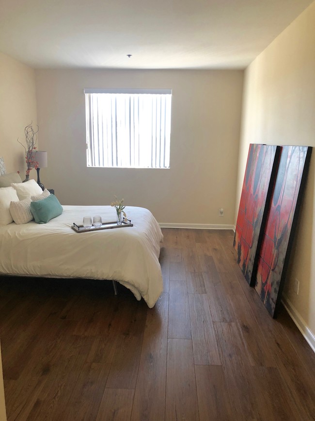 Palm Court Apartments Apartments Los Angeles, CA