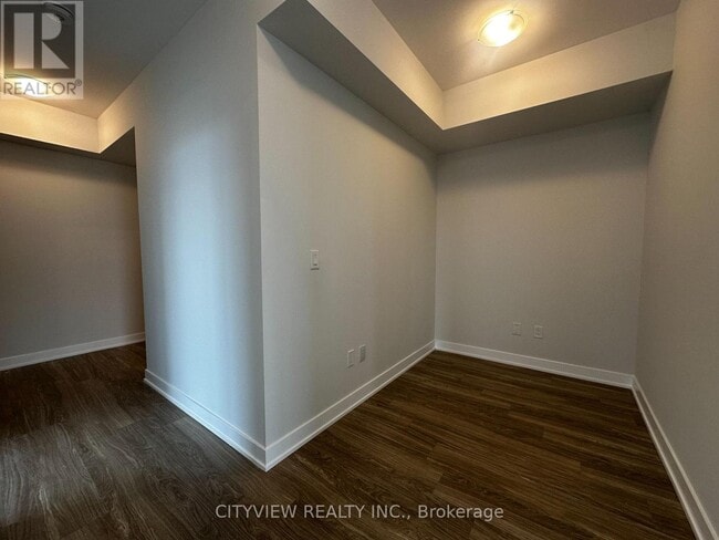 Building Photo - 430-2430 Square One Dr