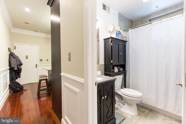 Photo - Newly Renovated South St Apartments