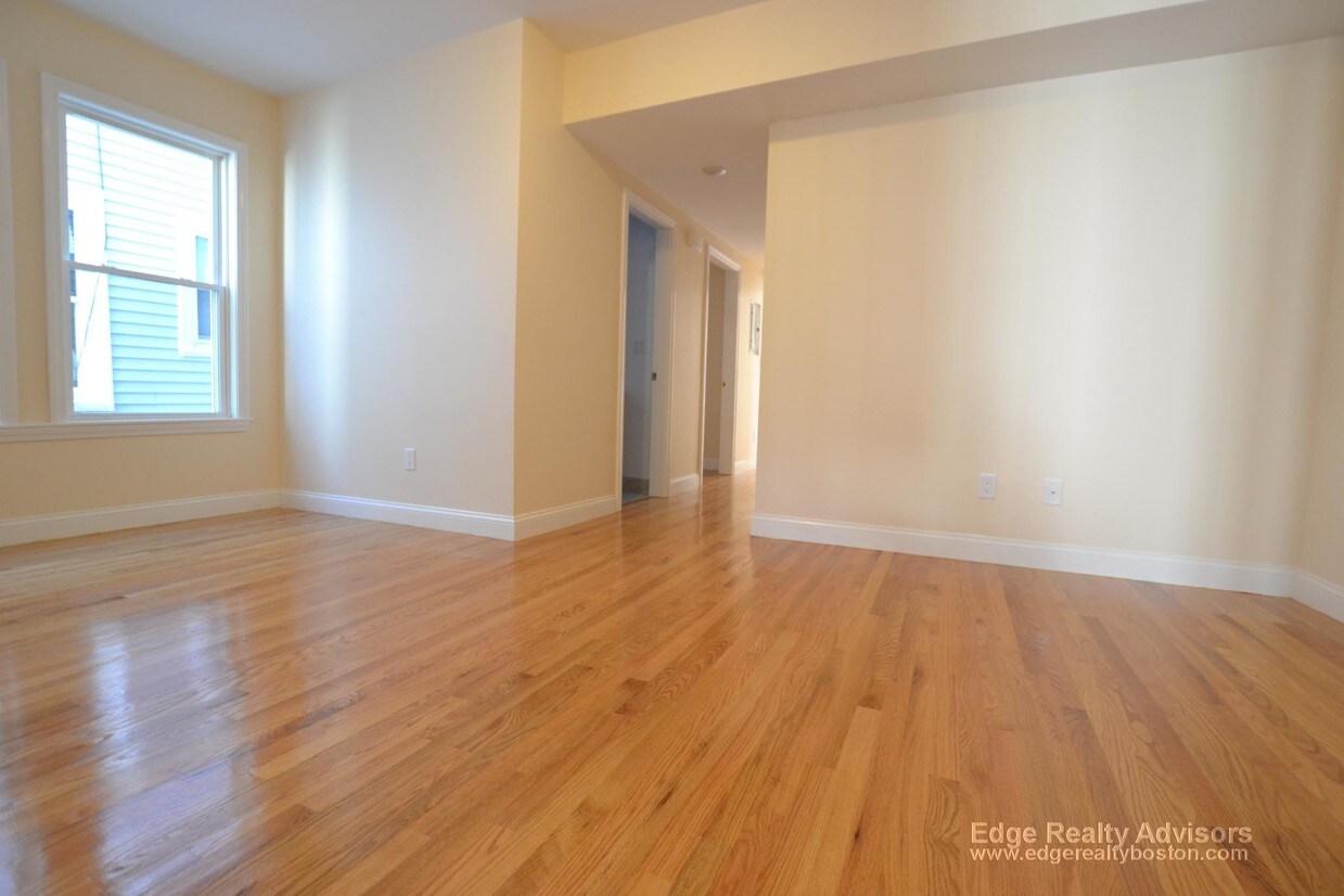 588 Washington St, Walpole, MA 02032 Apartments in Walpole, MA