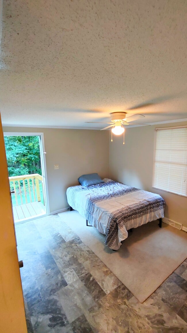 Building Photo - 3738 Vickery Dr